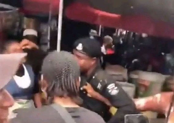 Cross River State Police Command Nab 60 suspects following the alleged ass@ult of a police officer at Watt Market, Calabar.