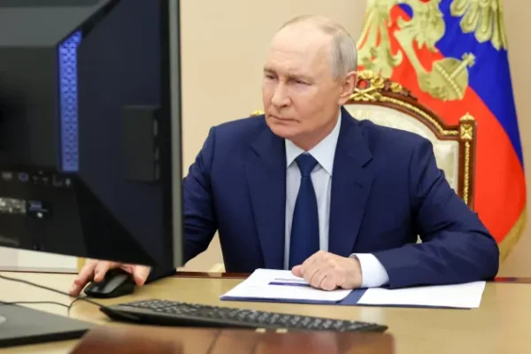 Man jailed for writing ‘Putin is a d***head’ on ballot paper