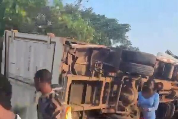 Four Killed, 16 Injured as Container Truck Overturns on Bus in Lagos